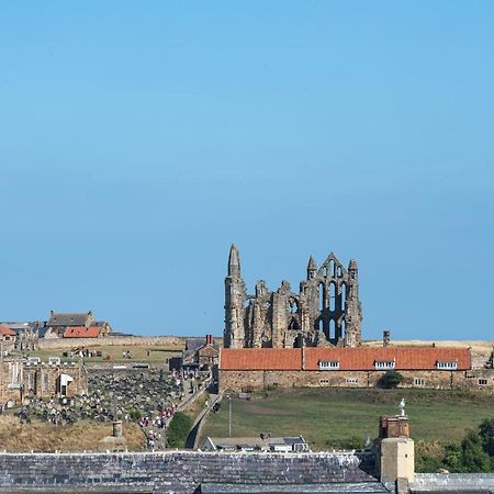 Whitby Heights Apartment Bagian luar foto