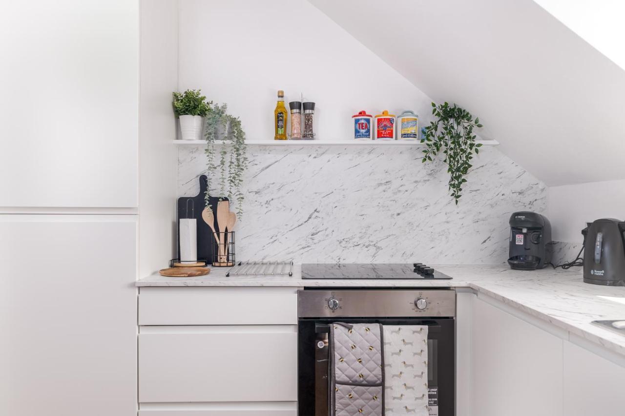 Whitby Heights Apartment Bagian luar foto