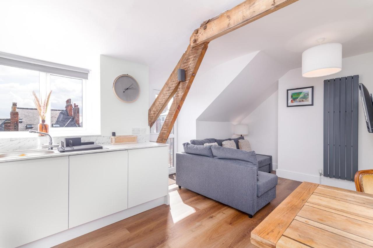 Whitby Heights Apartment Bagian luar foto