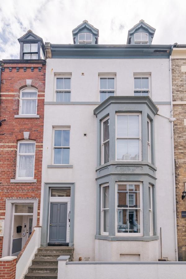 Whitby Heights Apartment Bagian luar foto